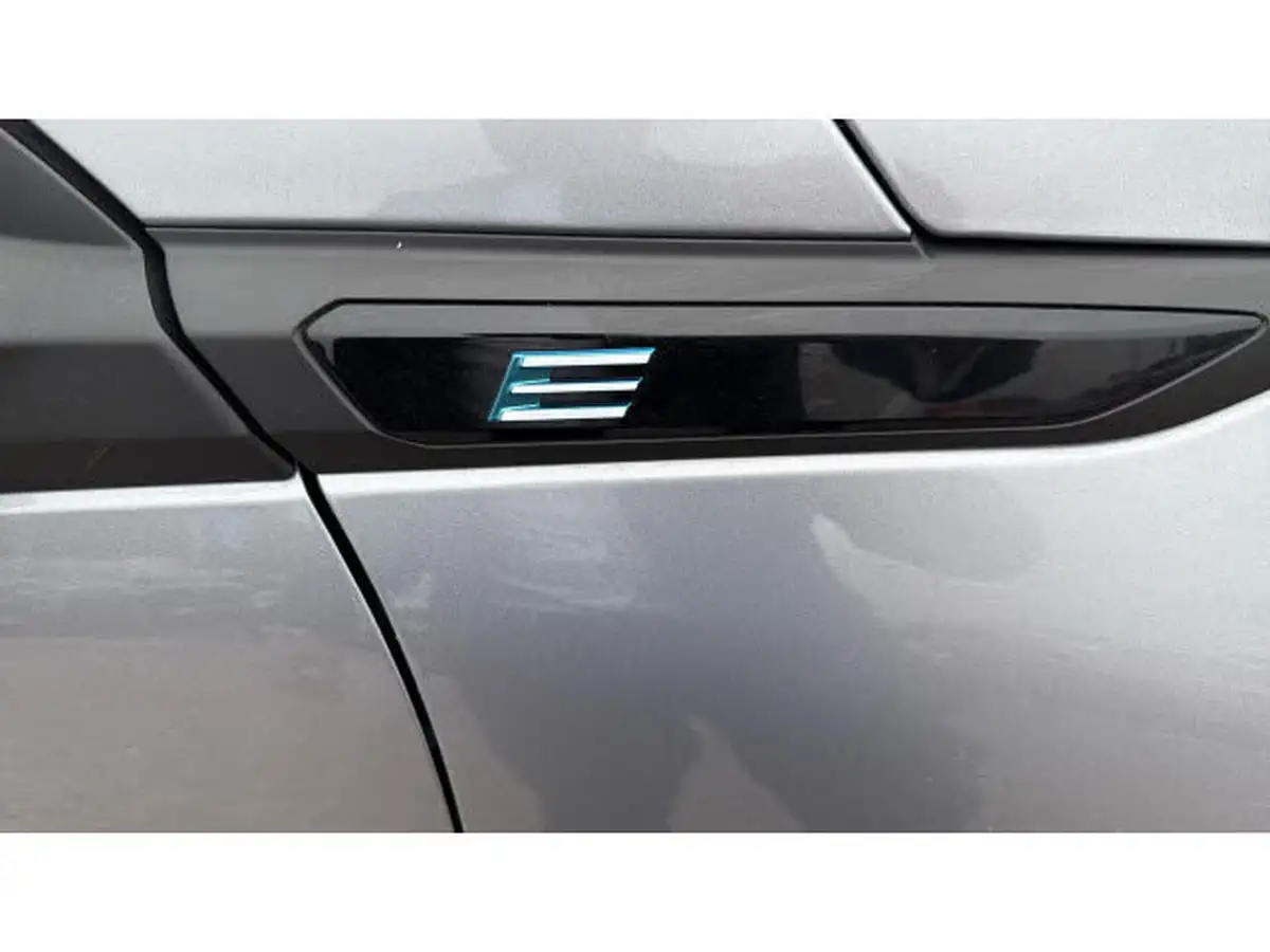 2024-peugeot-2008-suv-e-allure-136ps-50kwh-big-23
