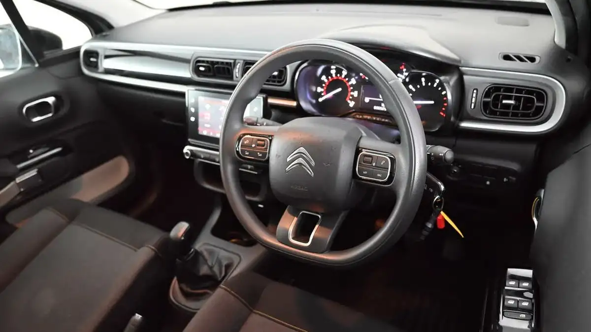 2021-citroen-c3-12-puretech-shine-83ps-big-9
