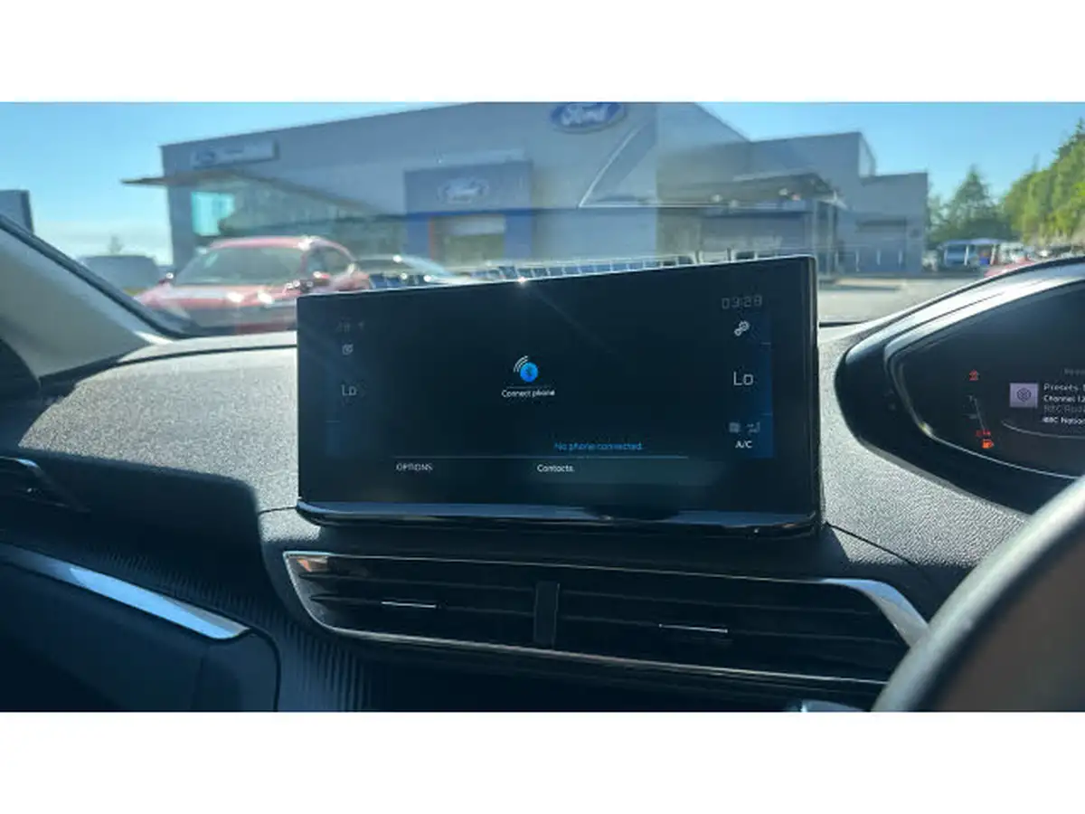 2021-peugeot-3008-suv-12-puretech-allure-big-27