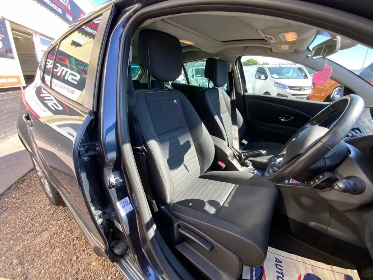 2016-renault-megane-15dci-limited-nav-hatchback-5d-edc-auto-big-11