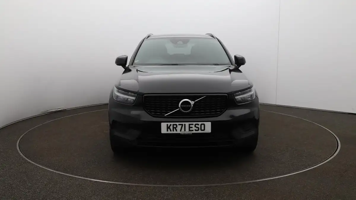 2022-volvo-xc40-20-b4-r-design-big-38