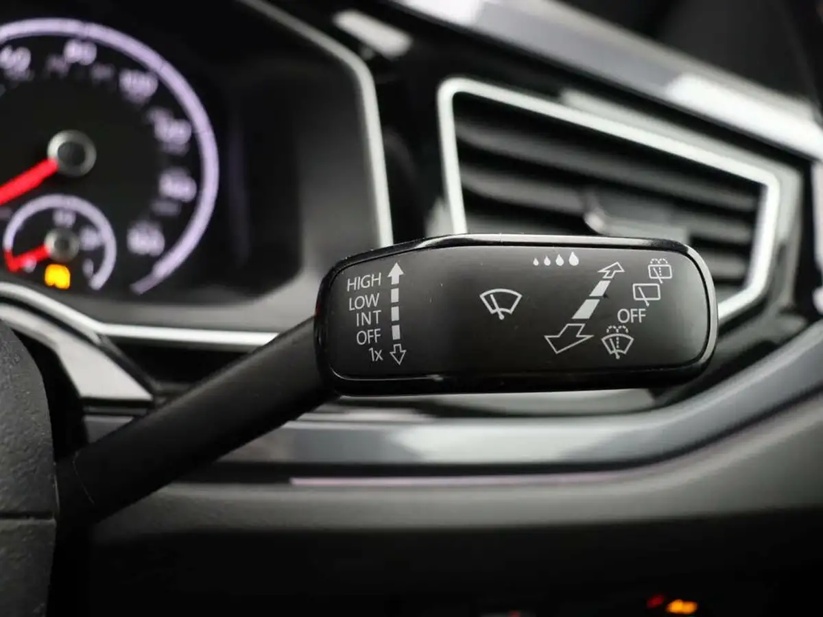 2021-volkswagen-polo-10-tsi-r-line-95ps-big-41