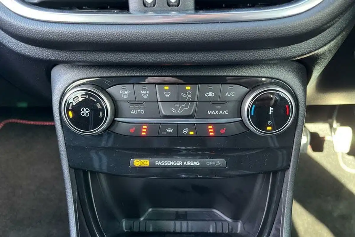 2023-ford-puma-suv-15-st-big-32