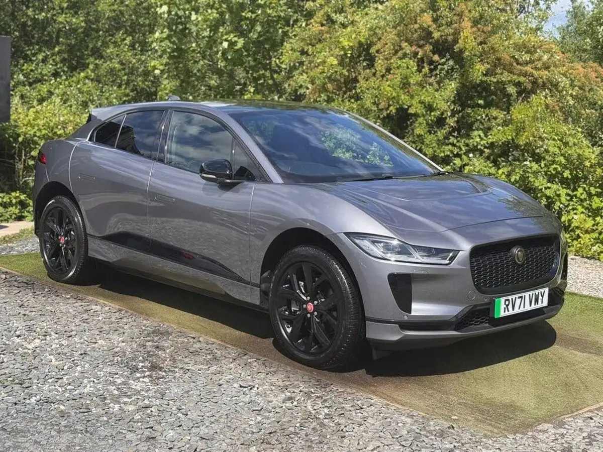2021-jaguar-i-pace-ev400-black-big-1
