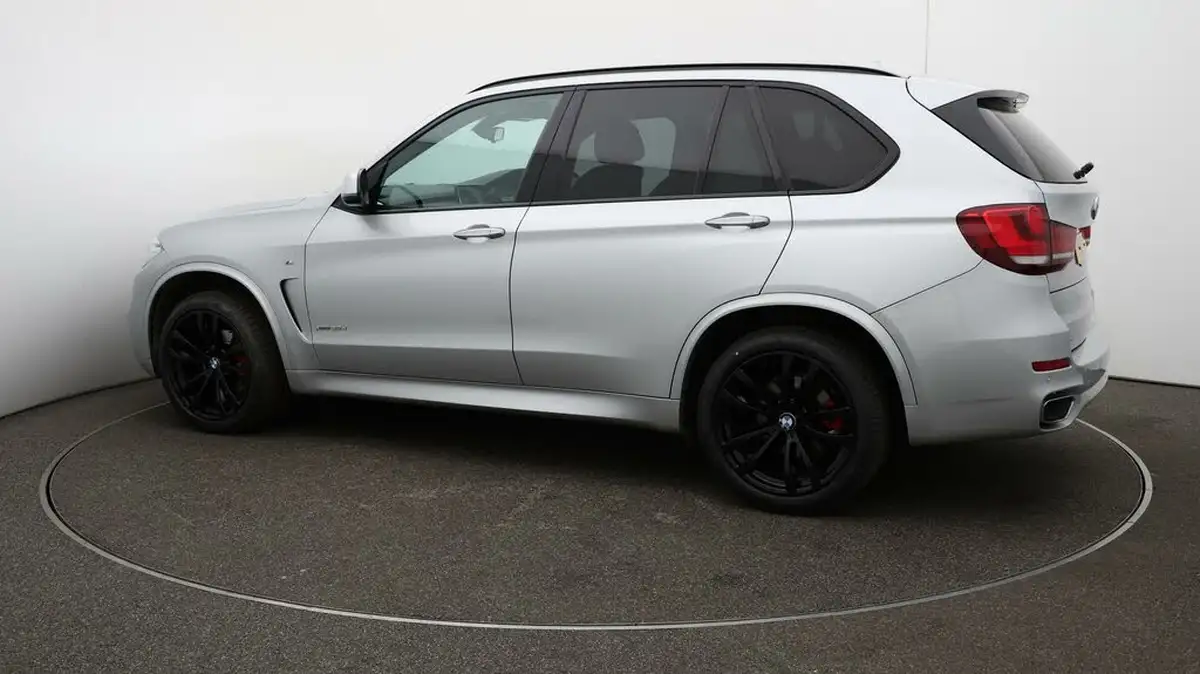 2018-bmw-x5-big-47