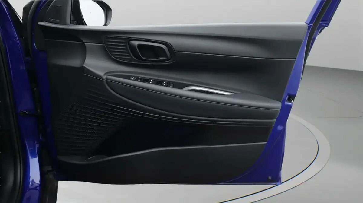 2022-hyundai-bayon-10-t-gdi-se-connect-dct-big-15