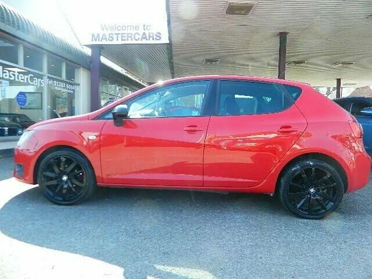 2015-seat-ibiza-12-fr-black-hatchback-5d-big-9