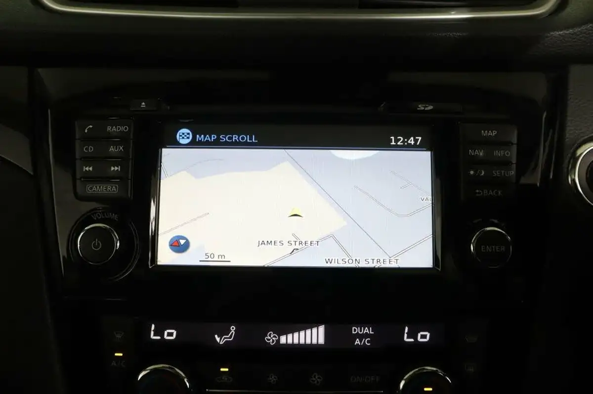 2014-nissan-qashqai-16dci-tekna-4x4-big-36