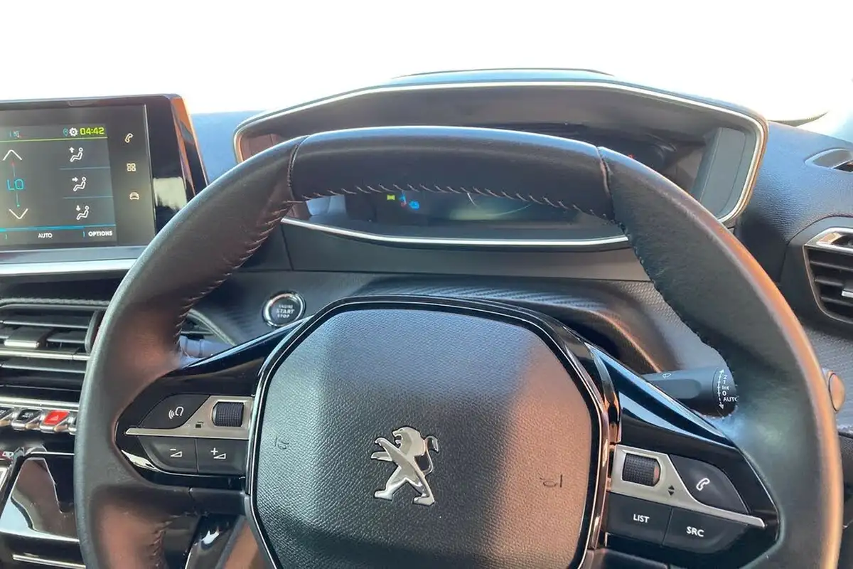 2022-peugeot-2008-suv-e-allure-premium-big-12