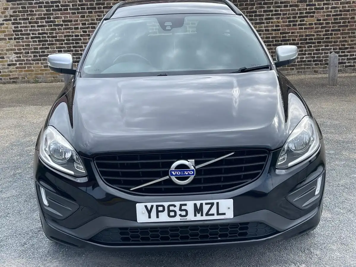 2015-volvo-xc60-20td-d4-r-design-190bhp-nav-big-8