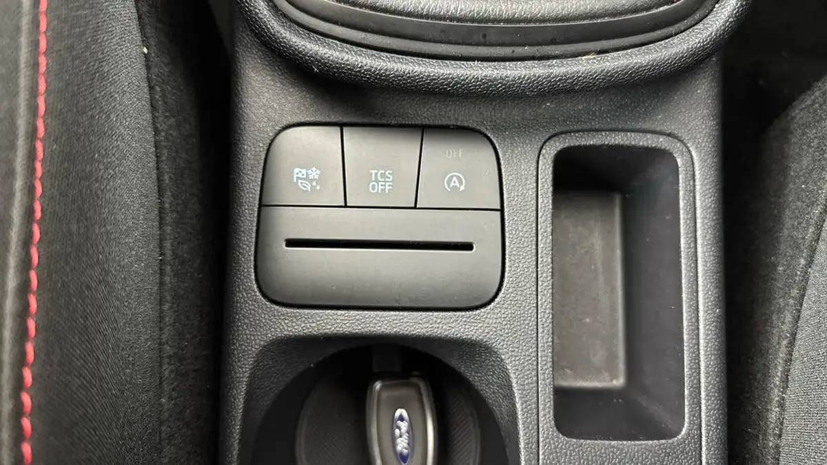 2022-ford-fiesta-10t-st-line-100ps-5d-big-24