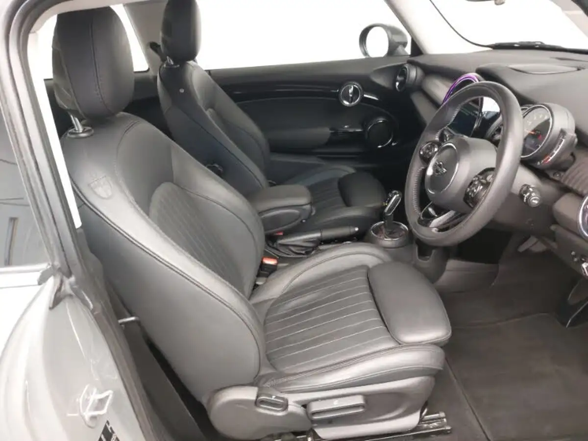 2019-mini-cooper-20-cooper-s-exclusive-189bhp-hatchback-3d-auto-big-5