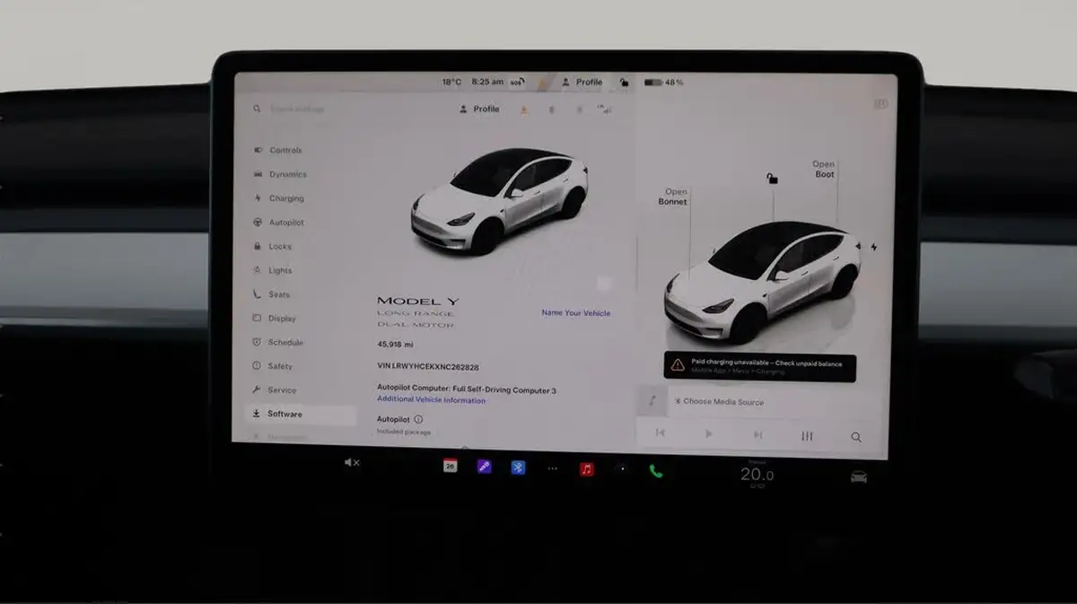 2022-tesla-model-y-e-long-range-big-10