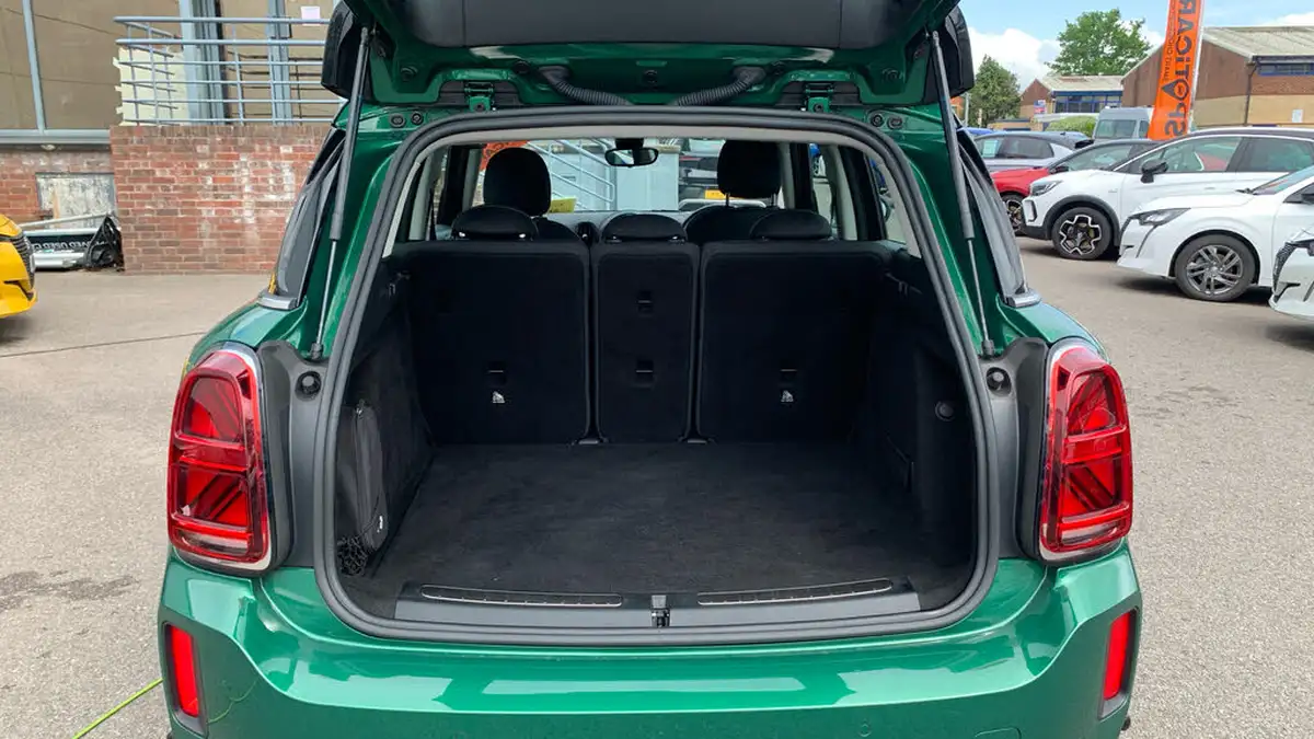 2021-mini-countryman-15-cooper-classic-auto-big-18