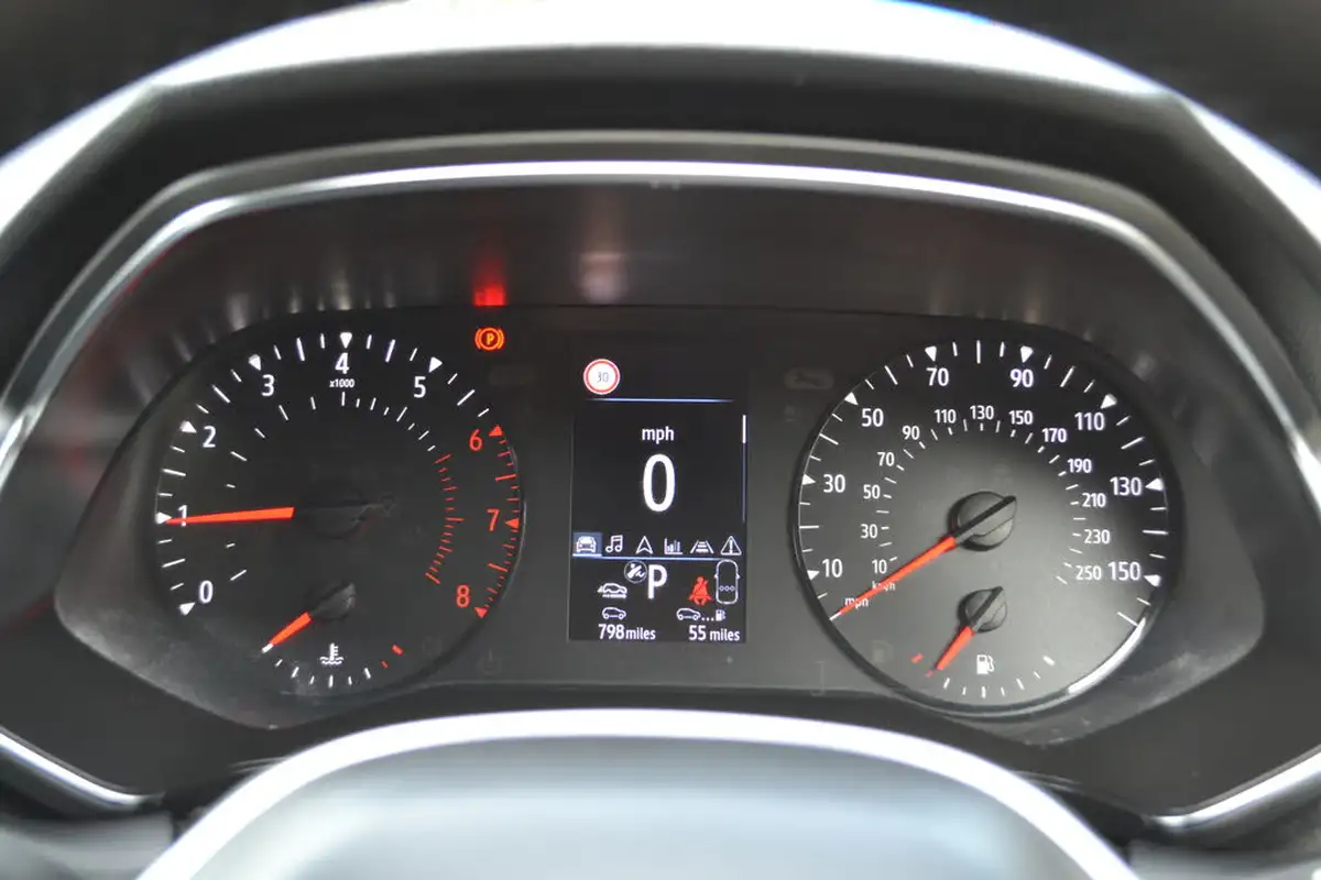 2022-renault-captur-13-tce-iconic-edition-edc-auto-big-14
