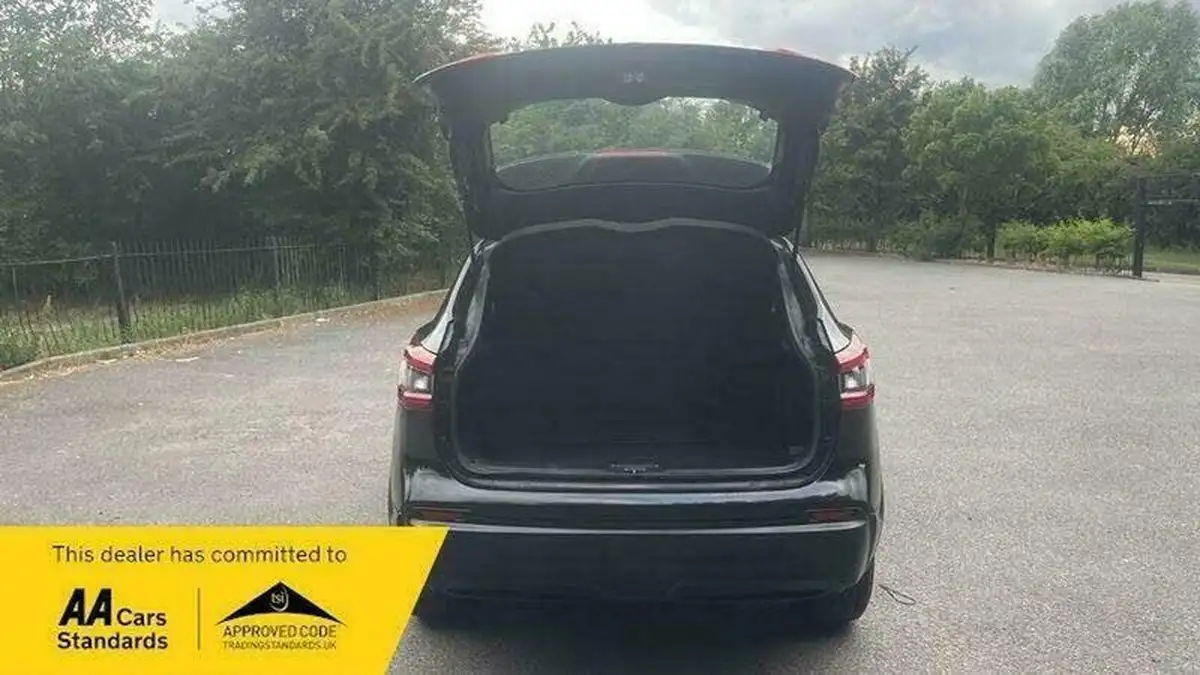 2019-nissan-qashqai-13-dig-t-acenta-premium-140ps-big-9