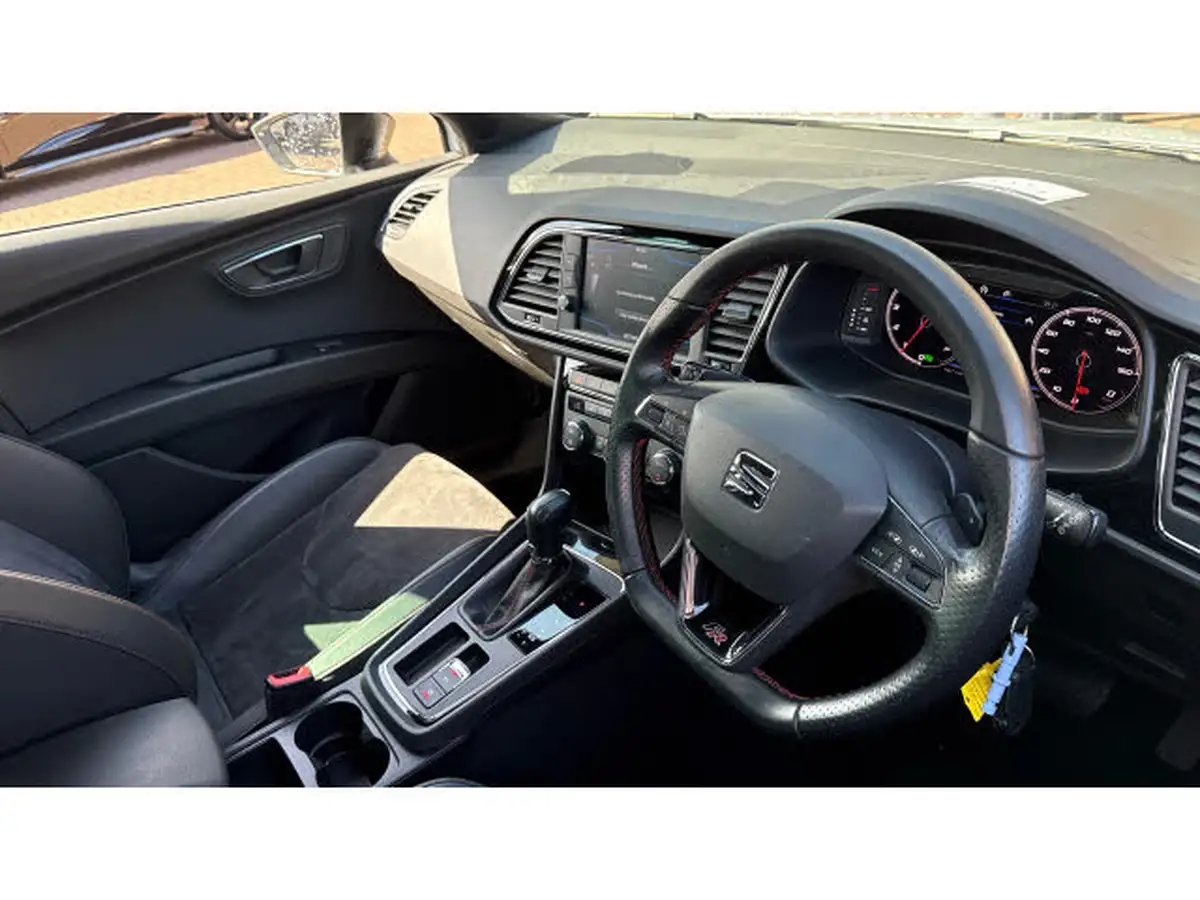 2020-seat-leon-15-tsi-evo-fr-black-edition-150ps-hatchback-dsg-big-10