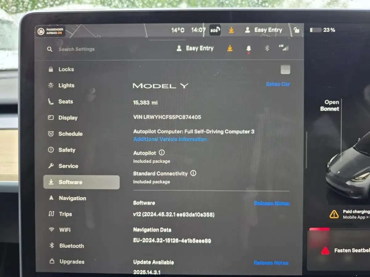 2023-tesla-model-y-e-rwd-big-16