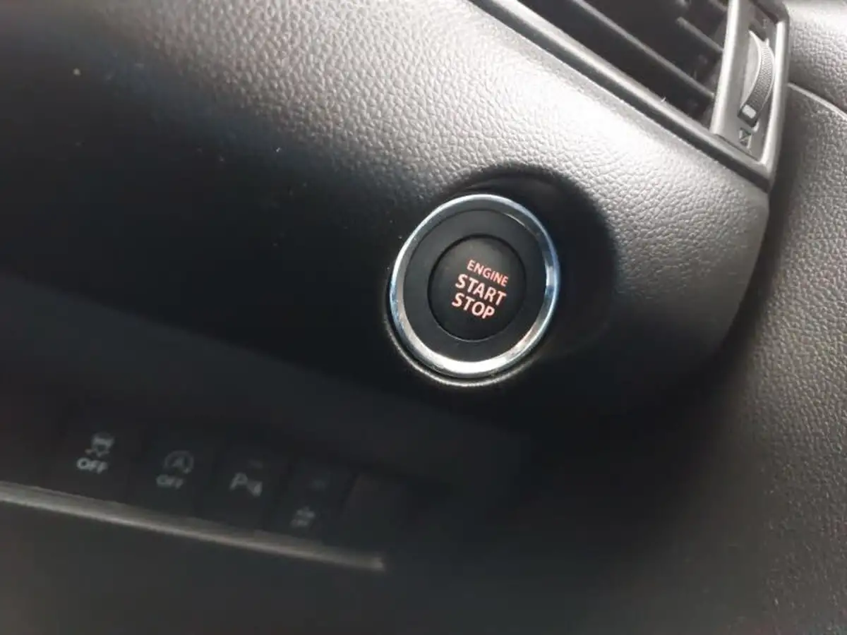 2022-suzuki-swift-12-dualjet-sz5-big-11