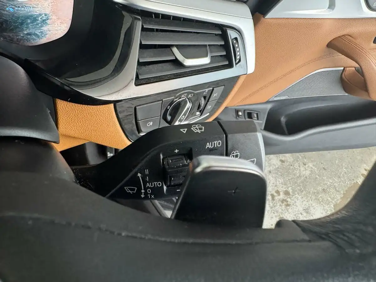 2021-bmw-5-series-20-530e-se-touring-5d-big-8