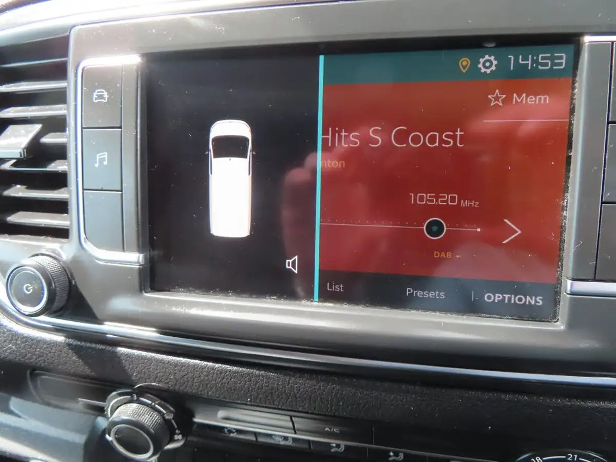 2020-citroen-dispatch-20bluehdi-enterprise-xl-1400-120pseu6d-ss-panel-big-42