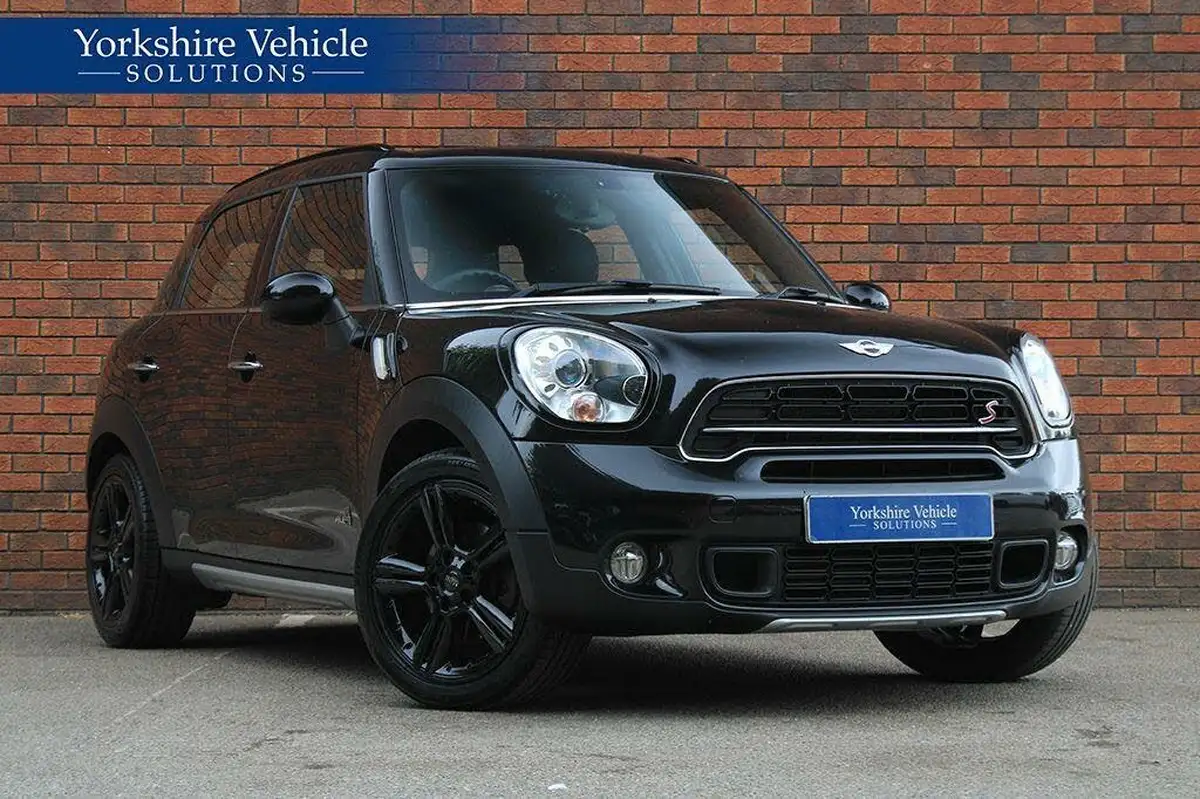 2014-mini-countryman-20td-cooper-sd-143bhp-all4-auto-big-0