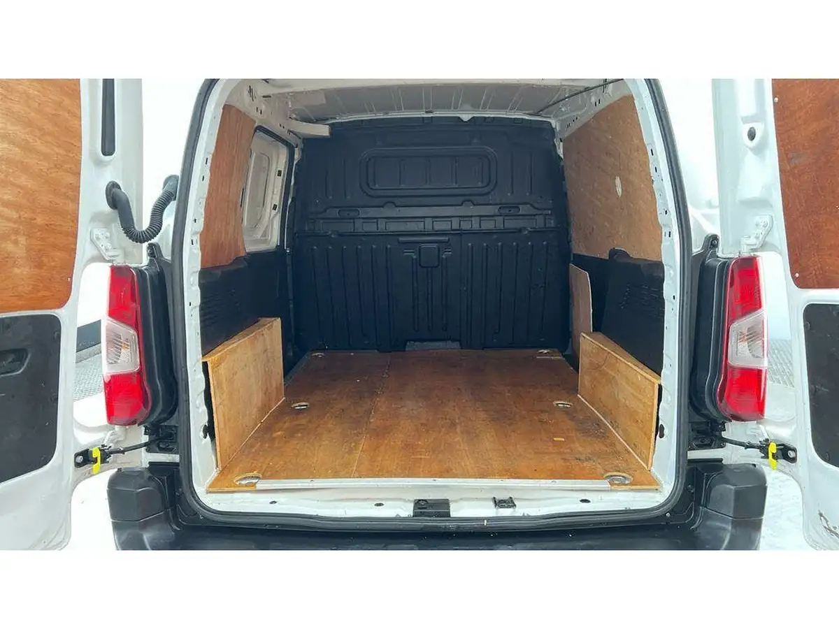 2021-vauxhall-combo-15cdti-dynamic-2300-100pseu6dt-l1h1-panel-big-13