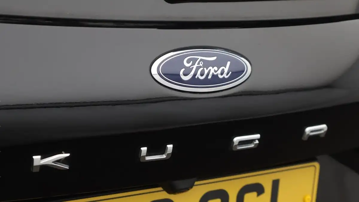 2022-ford-kuga-25t-st-line-x-edition-225ps-phev-big-23