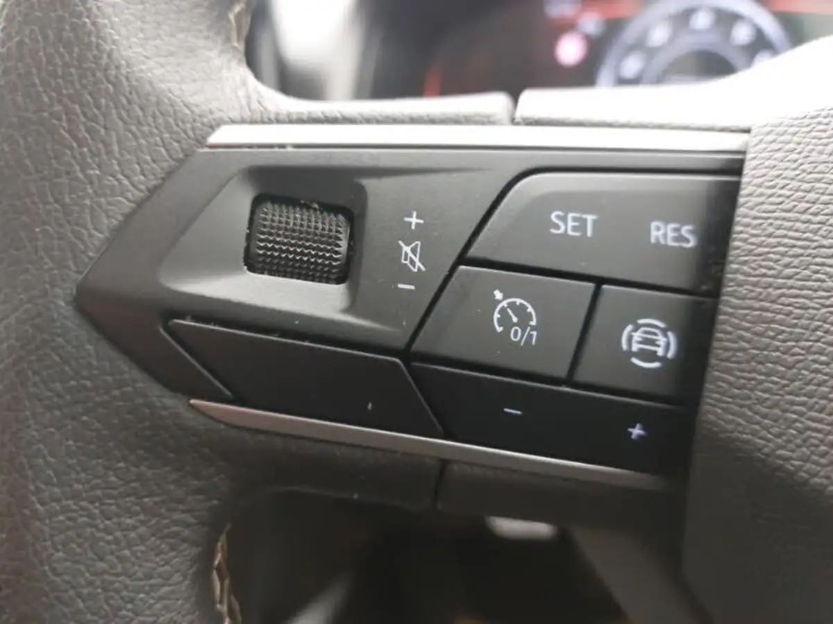 2024-seat-arona-10-tsi-se-technology-115ps-big-12