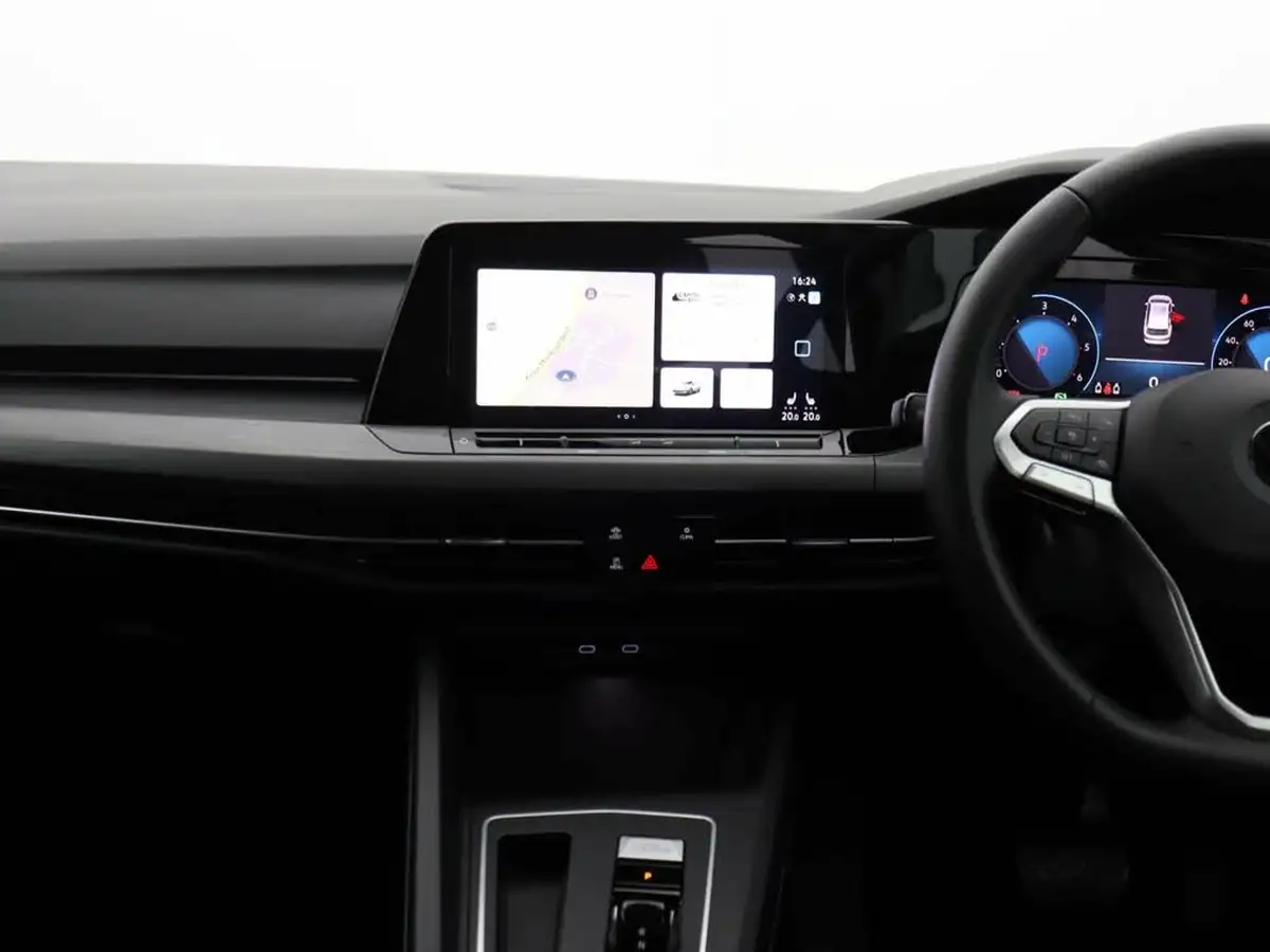 2022-volkswagen-golf-20tdi-style-150ps-estate-dsg-big-8