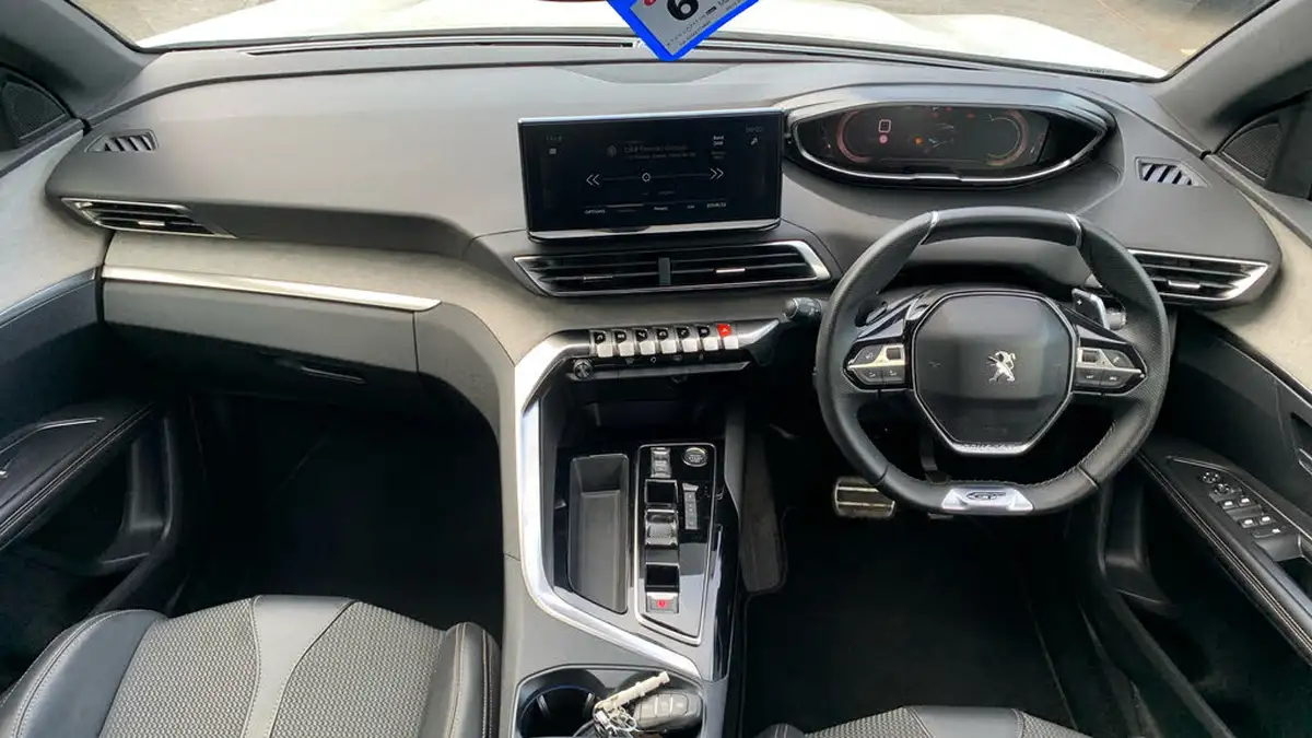 2024-peugeot-3008-suv-12-puretech-gt-136ps-hybrid-e-dsc6-big-3
