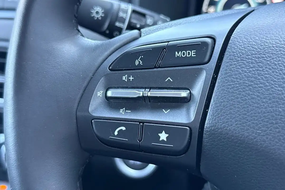 2022-hyundai-kona-16-gdi-premium-big-27