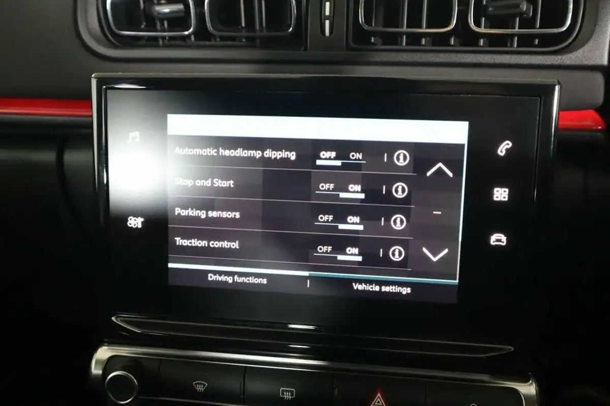 2020-citroen-c3-12-puretech-flair-plus-83ps-big-30