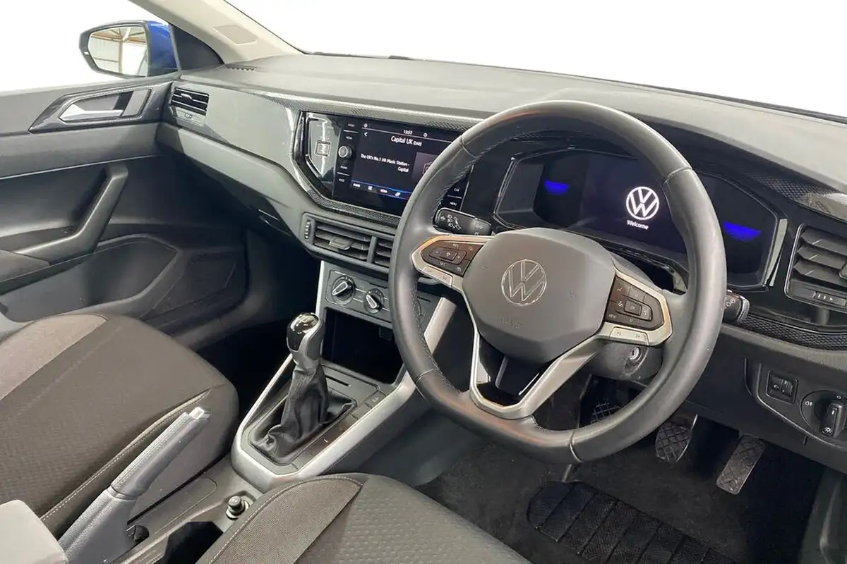 2024-volkswagen-polo-10-tsi-life-big-10