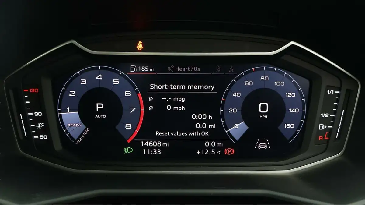 2019-audi-a1-20-40-tfsi-s-line-competition-big-12