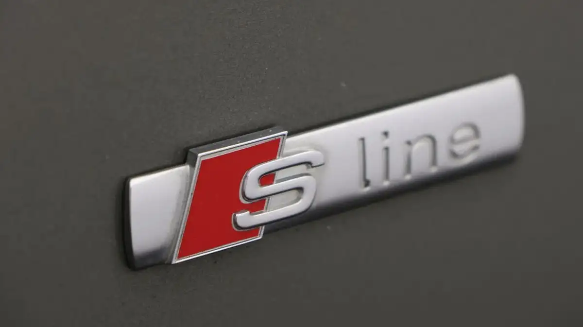 2019-audi-a1-20-40-tfsi-s-line-competition-big-36