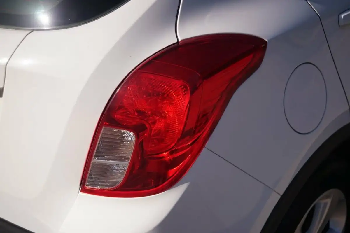 2014-vauxhall-mokka-16-tech-line-big-33