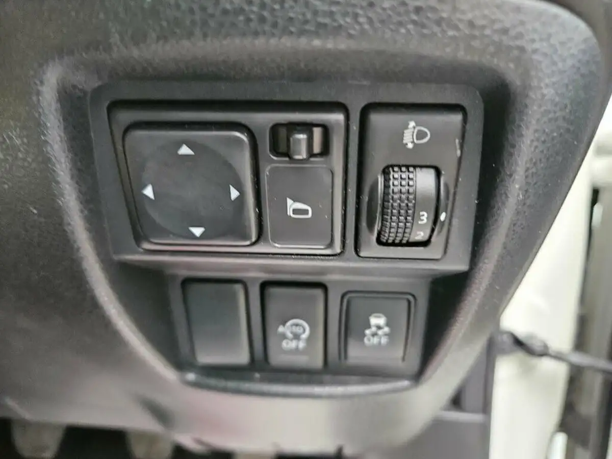 2014-nissan-juke-15td-acenta-big-24