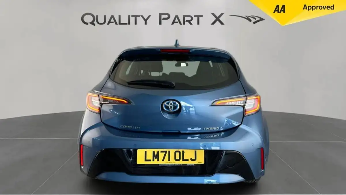 2021-toyota-corolla-18-vvt-i-icon-tech-trk-hatchback-5d-big-3