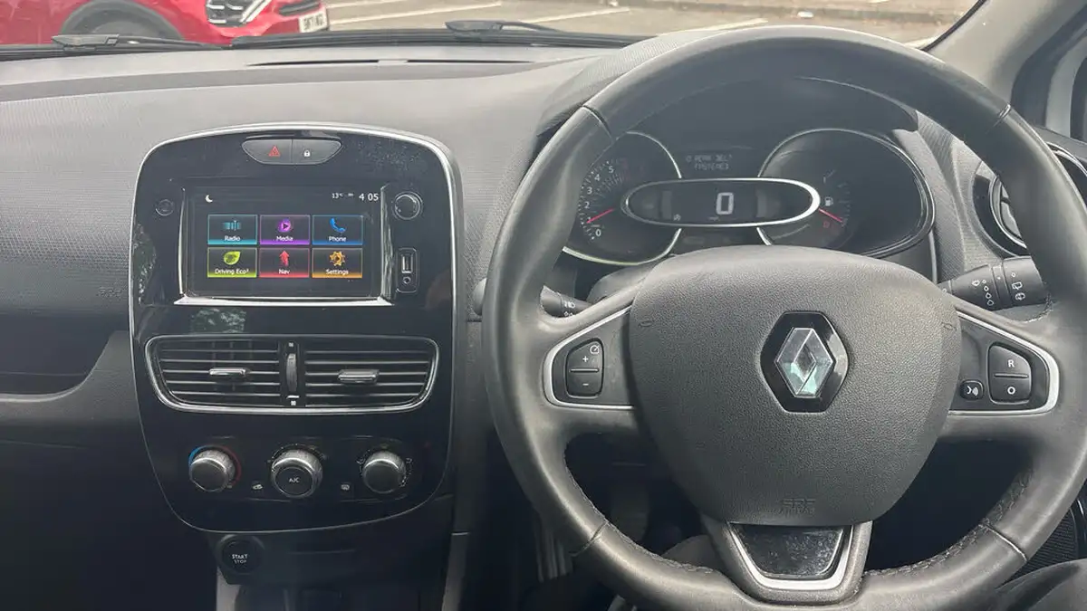 2019-renault-clio-09-tce-iconic-90ps-big-9