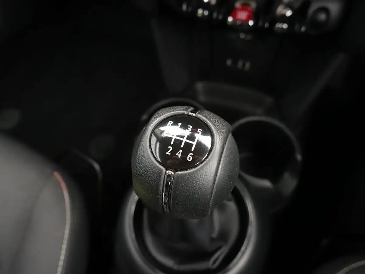 2017-mini-cooper-15-cooper-ss-hatchback-3d-big-22