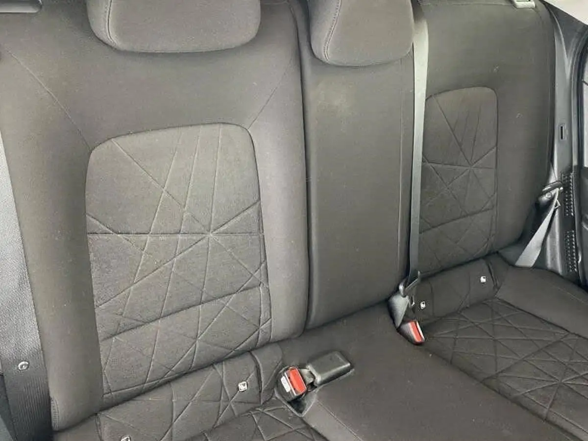 2022-hyundai-bayon-10-t-gdi-premium-120ps-dct-big-7