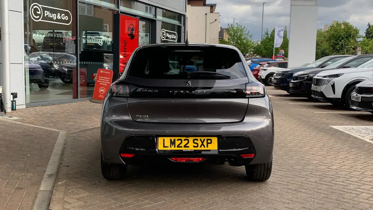 2022-peugeot-208-12-puretech-allure-premium-100bhp-eat8-big-8