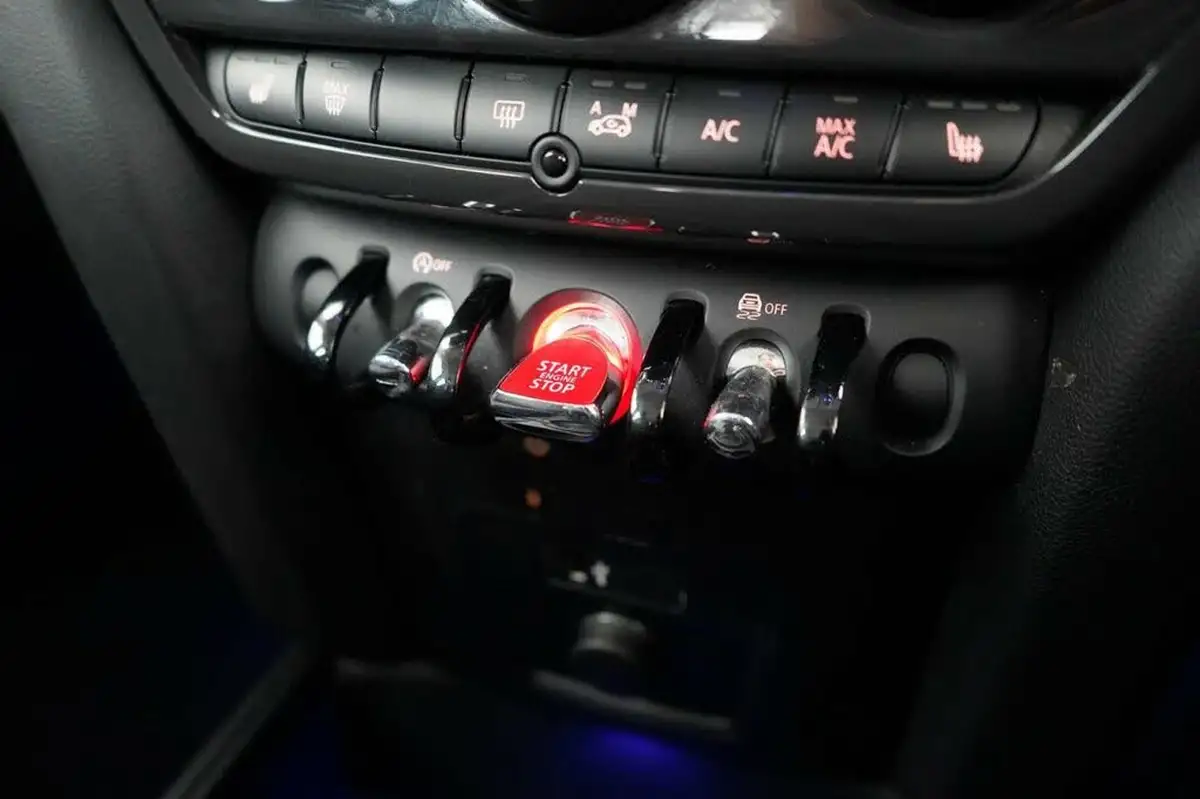 2022-mini-countryman-15-cooper-classic-auto-big-28