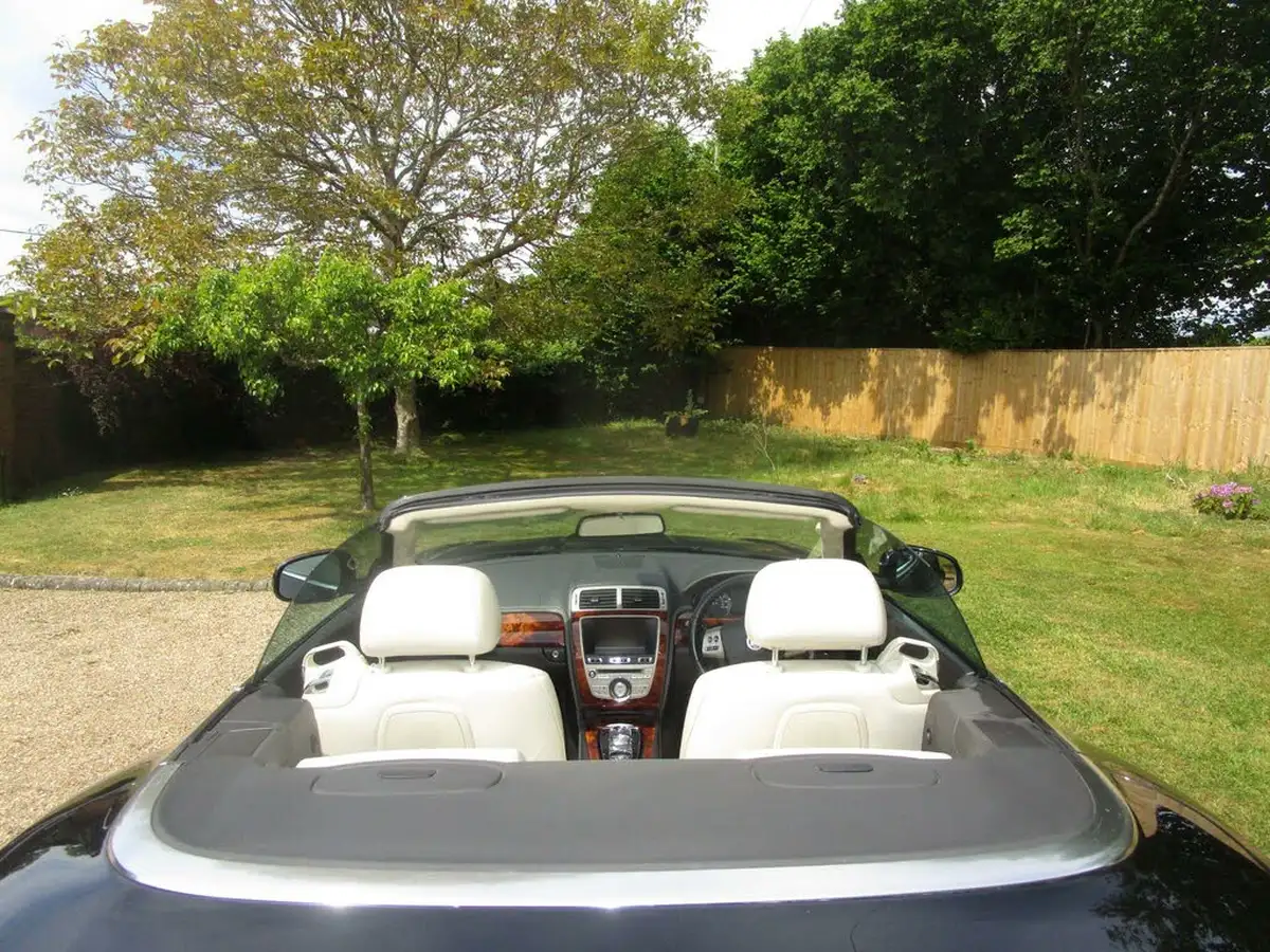 2009-jaguar-xkr-50-convertible-big-25