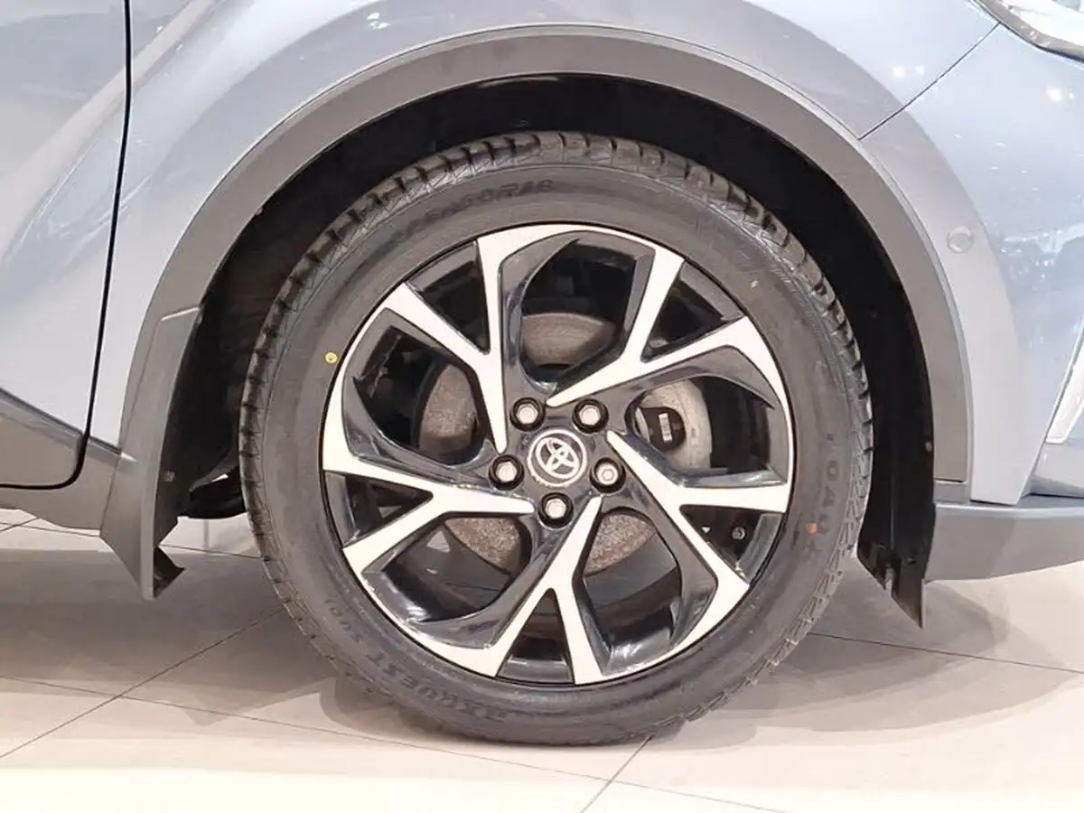 2020-toyota-c-hr-18-vvt-i-design-big-17