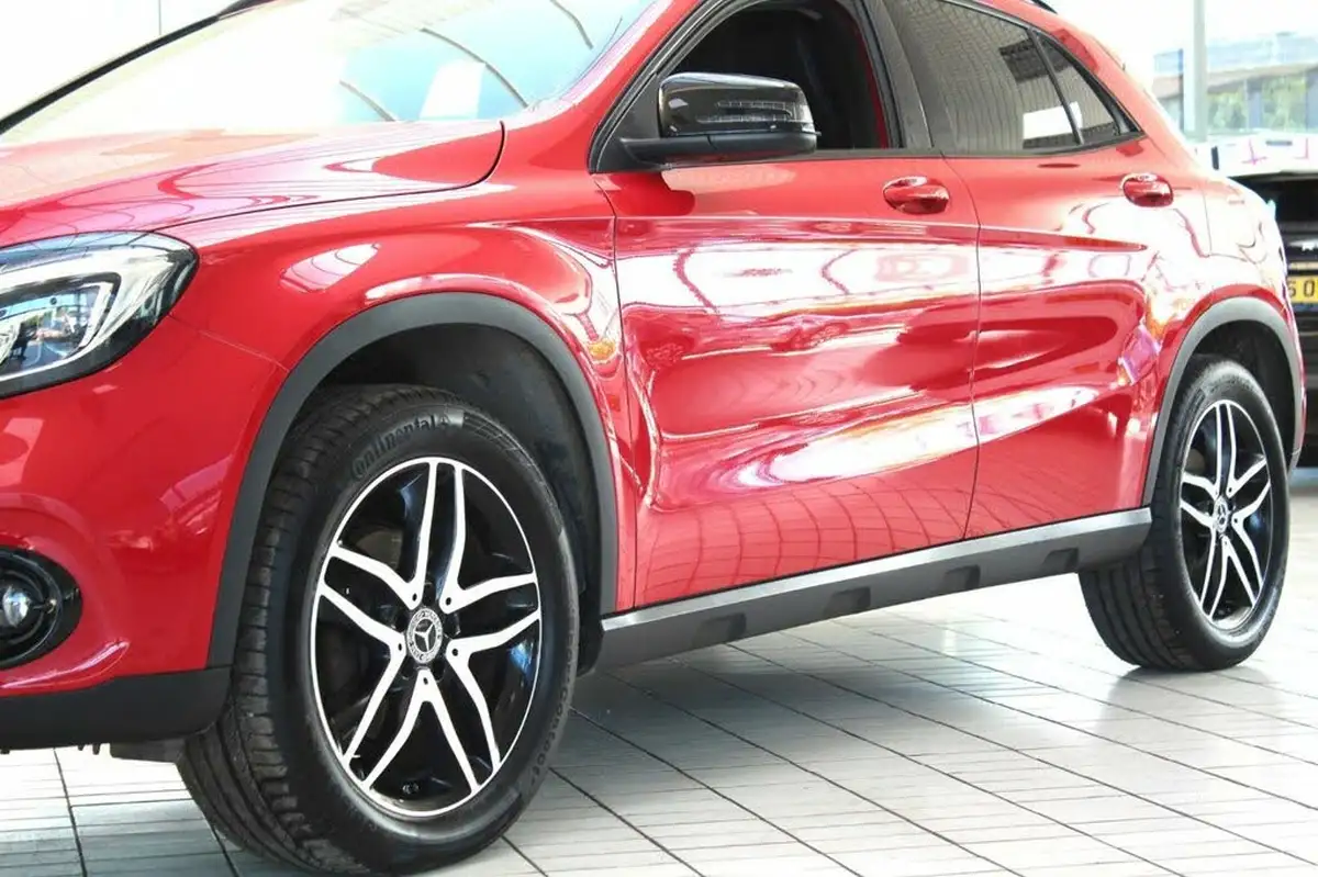 2019-mercedes-benz-gla-class-16-gla-180-urban-edition-ss-big-9