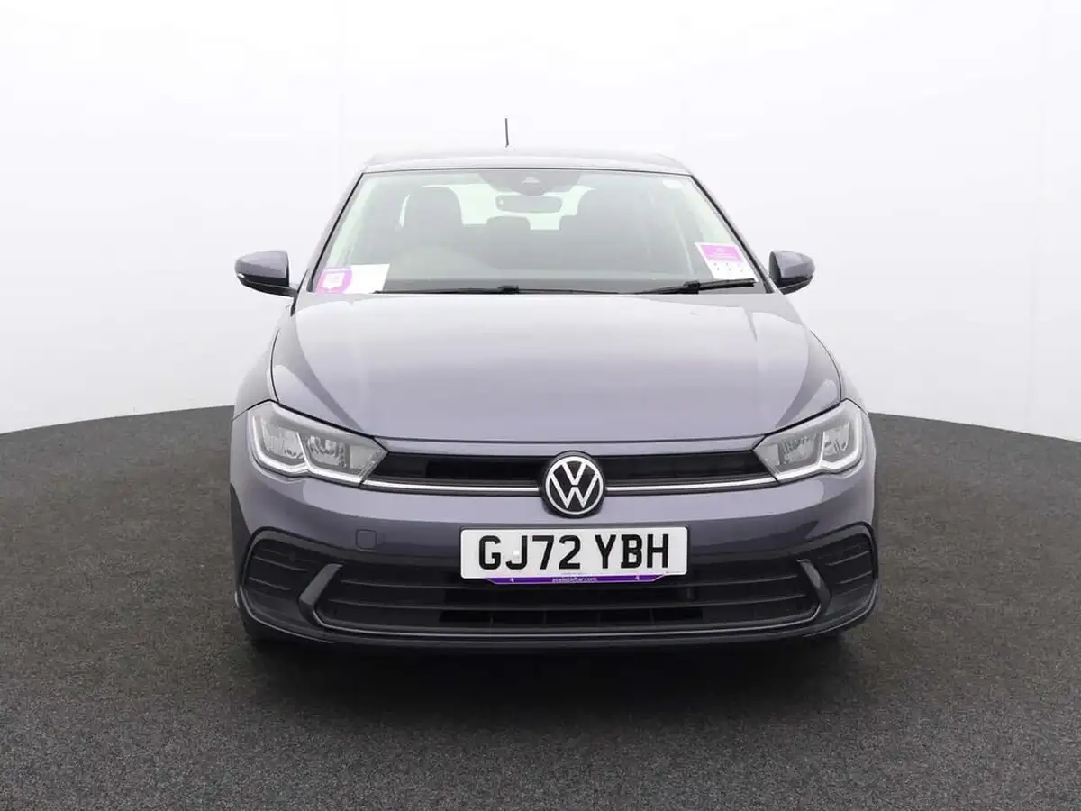 2022-volkswagen-polo-10-life-big-1