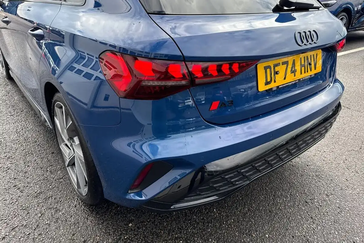 2024-audi-a3-15-35-tfsi-black-edition-sportback-5d-big-7