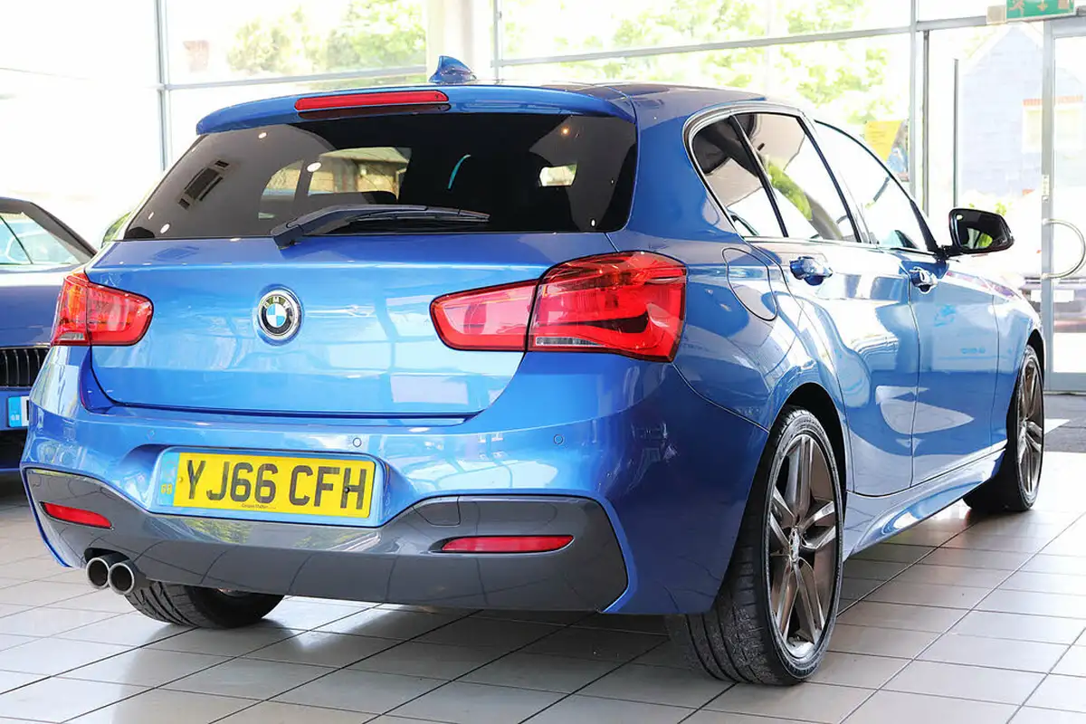 2017-bmw-1-series-20td-125d-m-sport-5d-big-7